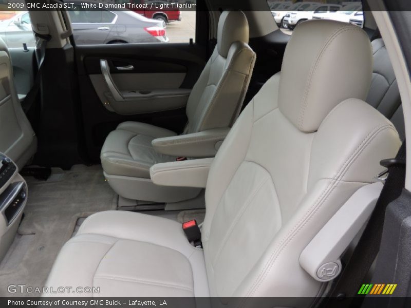 White Diamond Tricoat / Light Titanium 2009 GMC Acadia SLT