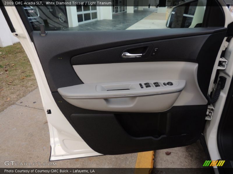 White Diamond Tricoat / Light Titanium 2009 GMC Acadia SLT