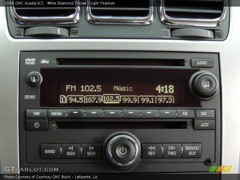 White Diamond Tricoat / Light Titanium 2009 GMC Acadia SLT