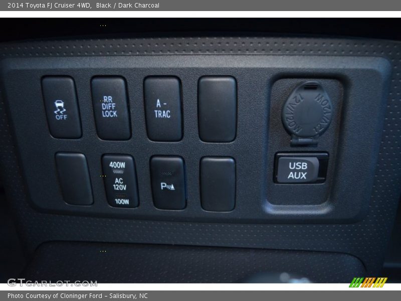Black / Dark Charcoal 2014 Toyota FJ Cruiser 4WD