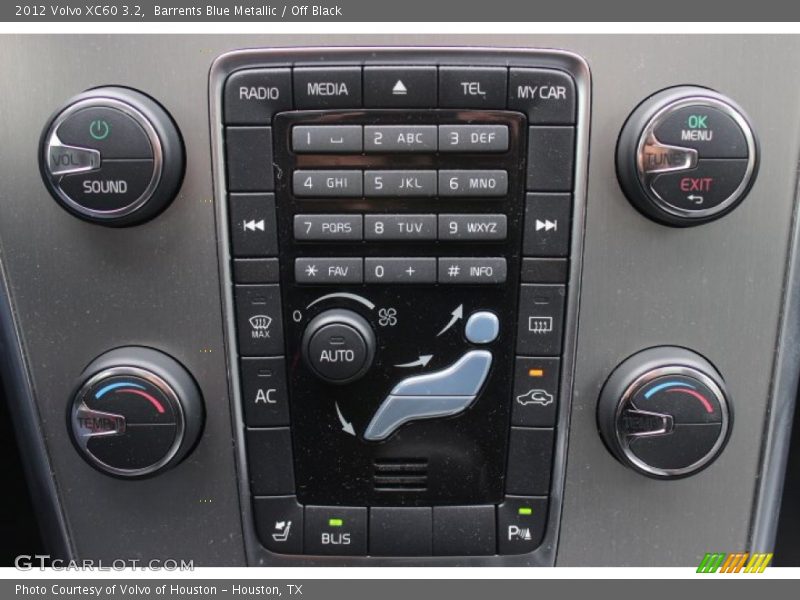 Barrents Blue Metallic / Off Black 2012 Volvo XC60 3.2