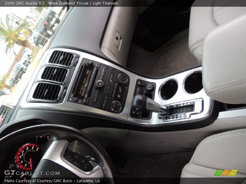 White Diamond Tricoat / Light Titanium 2009 GMC Acadia SLT