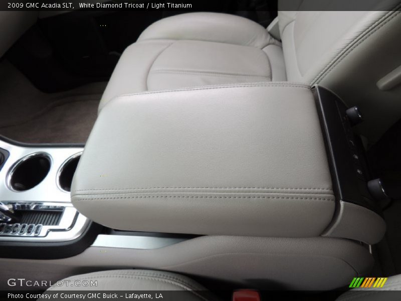 White Diamond Tricoat / Light Titanium 2009 GMC Acadia SLT