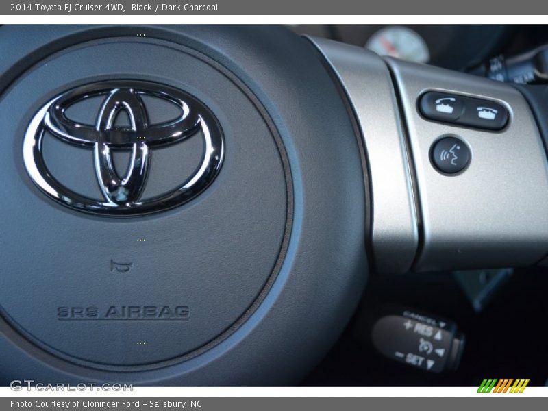 Black / Dark Charcoal 2014 Toyota FJ Cruiser 4WD