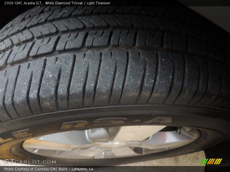 White Diamond Tricoat / Light Titanium 2009 GMC Acadia SLT