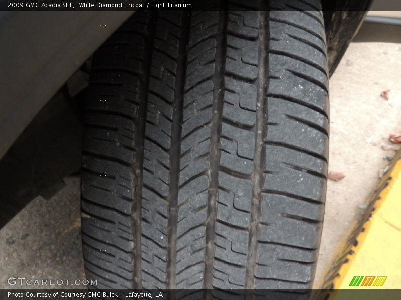 White Diamond Tricoat / Light Titanium 2009 GMC Acadia SLT