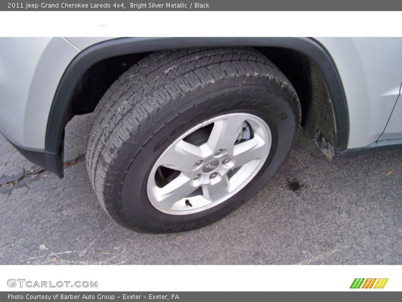 Bright Silver Metallic / Black 2011 Jeep Grand Cherokee Laredo 4x4