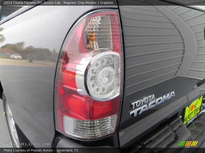 Magnetic Gray Metallic / Graphite 2014 Toyota Tacoma SR5 Access Cab