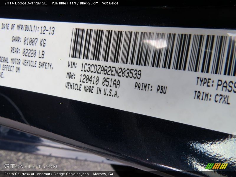 True Blue Pearl / Black/Light Frost Beige 2014 Dodge Avenger SE
