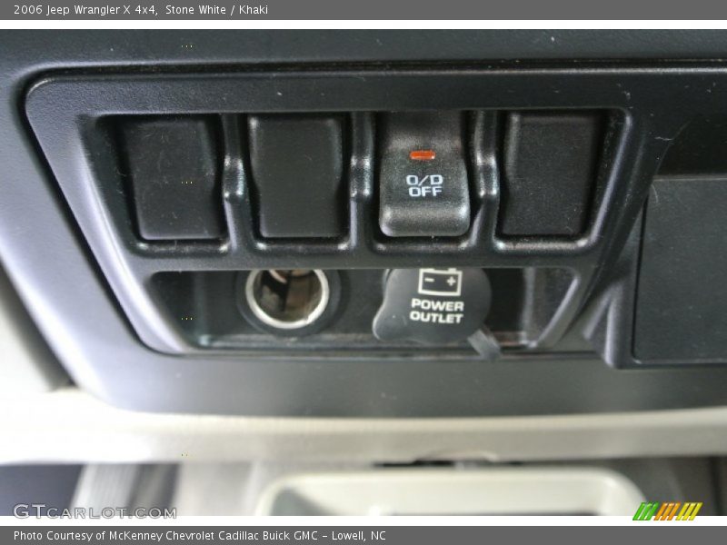 Stone White / Khaki 2006 Jeep Wrangler X 4x4