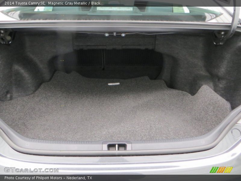 Magnetic Gray Metallic / Black 2014 Toyota Camry SE