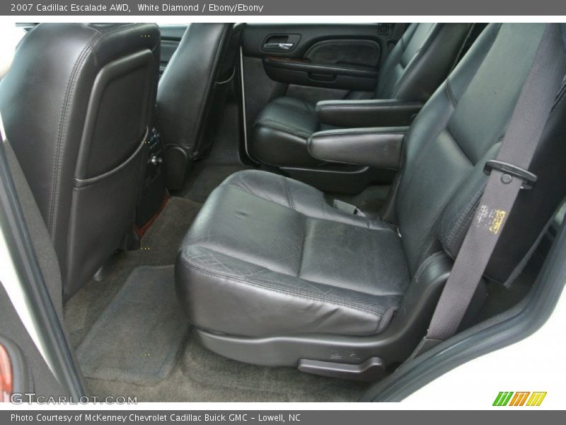 White Diamond / Ebony/Ebony 2007 Cadillac Escalade AWD