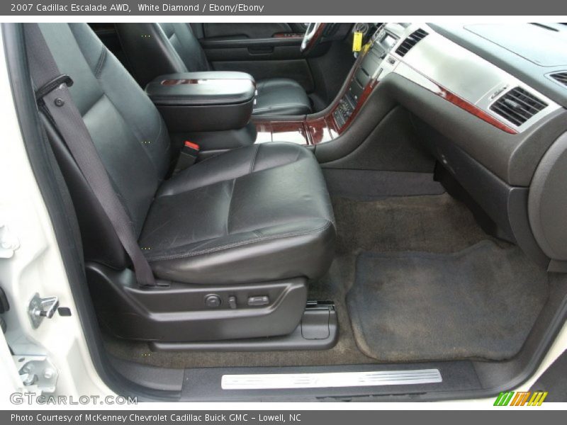 White Diamond / Ebony/Ebony 2007 Cadillac Escalade AWD