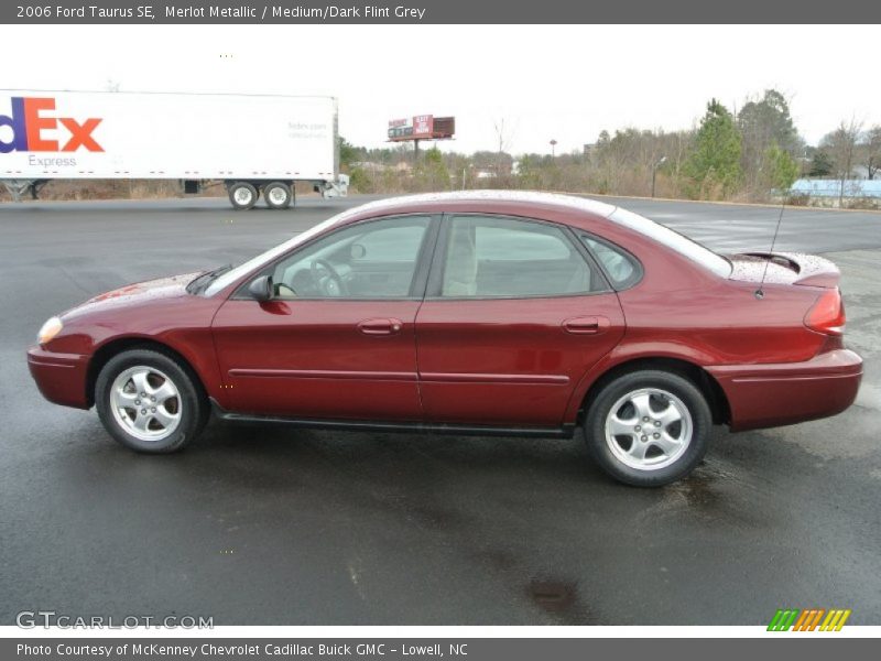 Merlot Metallic / Medium/Dark Flint Grey 2006 Ford Taurus SE