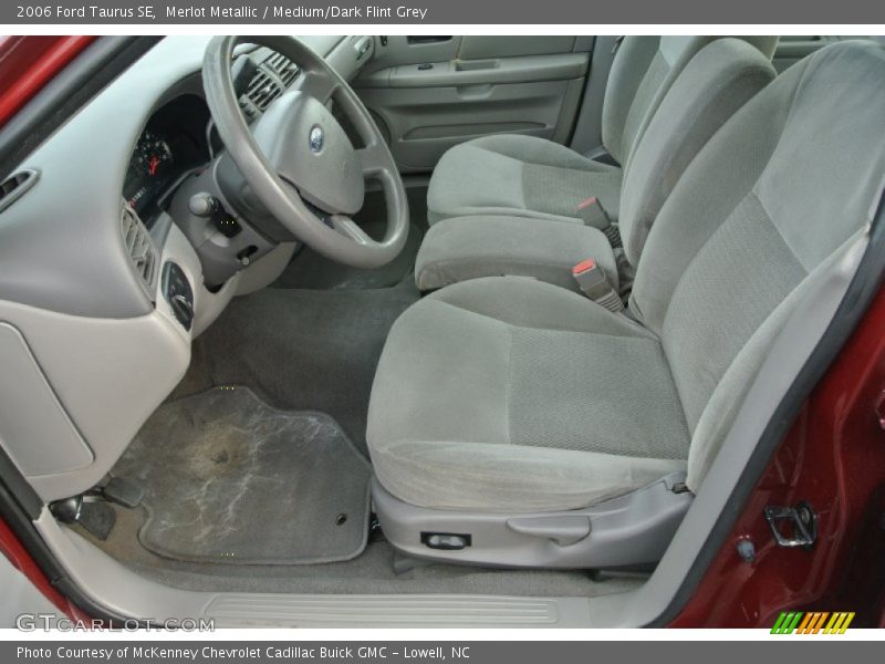 Merlot Metallic / Medium/Dark Flint Grey 2006 Ford Taurus SE