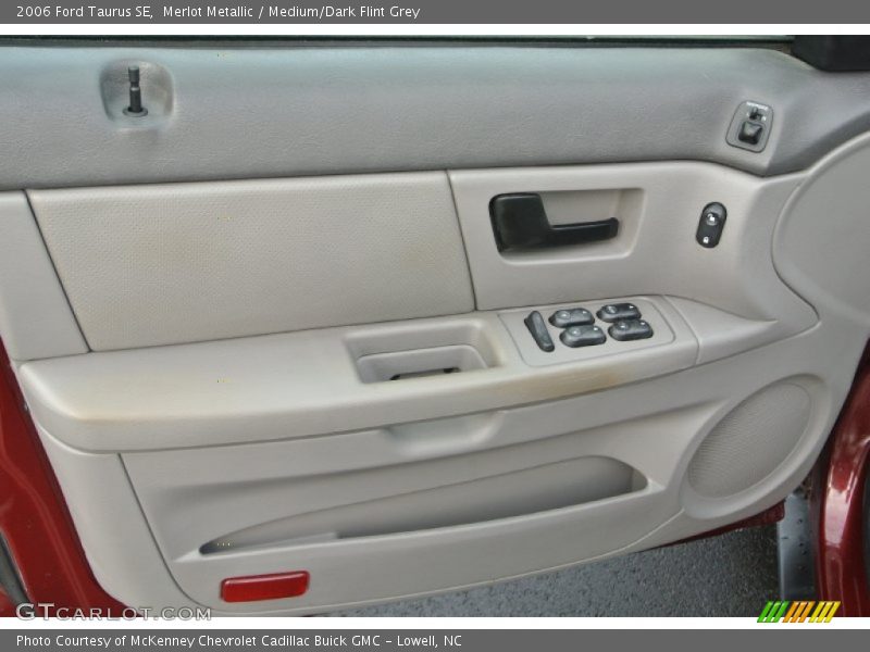 Merlot Metallic / Medium/Dark Flint Grey 2006 Ford Taurus SE
