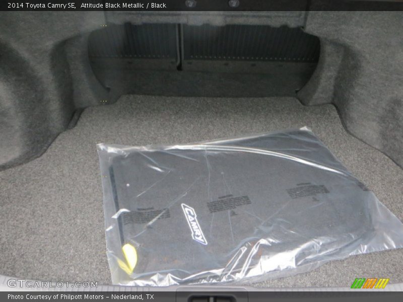 Attitude Black Metallic / Black 2014 Toyota Camry SE