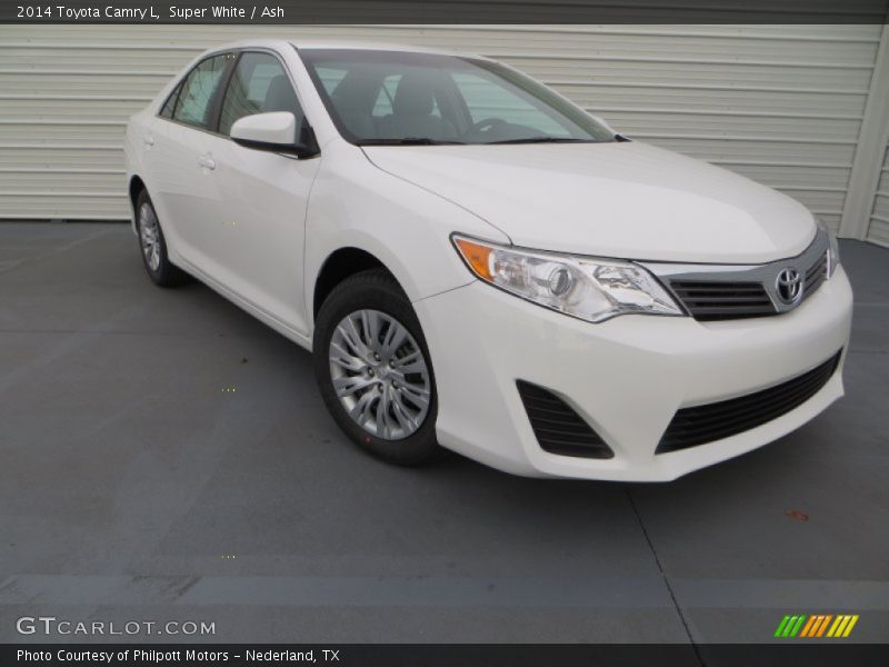 Super White / Ash 2014 Toyota Camry L