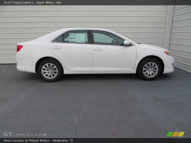Super White / Ash 2014 Toyota Camry L