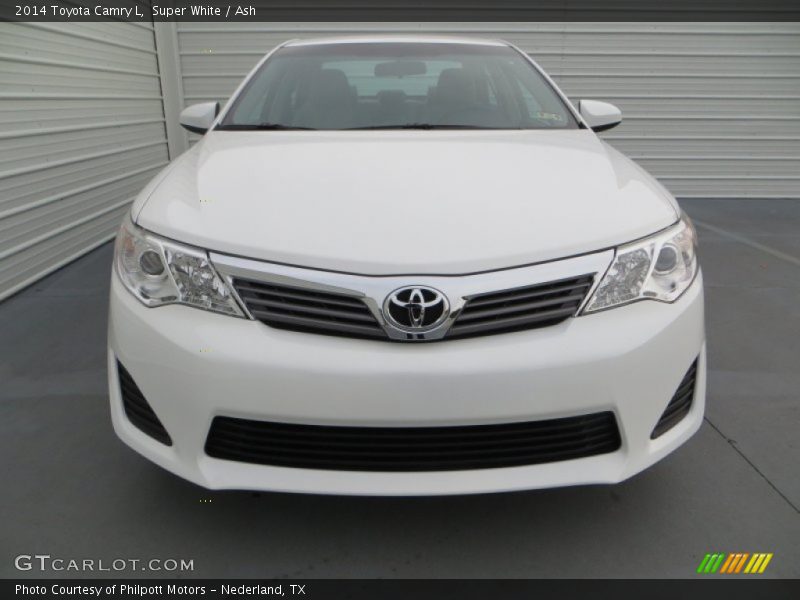 Super White / Ash 2014 Toyota Camry L