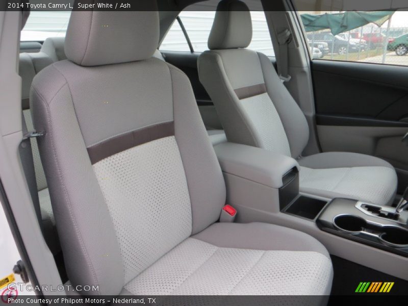 Super White / Ash 2014 Toyota Camry L