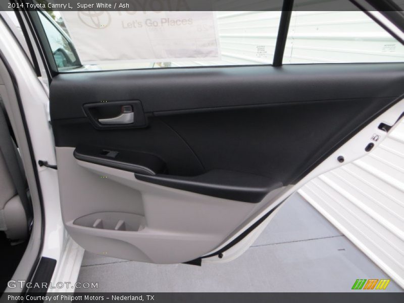 Super White / Ash 2014 Toyota Camry L