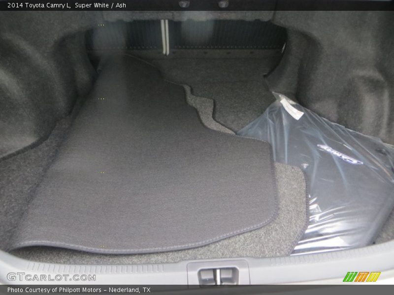 Super White / Ash 2014 Toyota Camry L