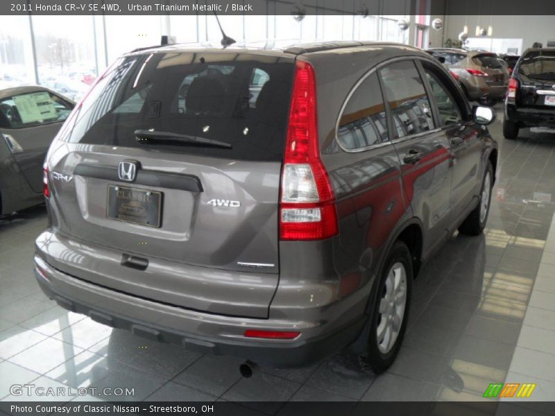 Urban Titanium Metallic / Black 2011 Honda CR-V SE 4WD