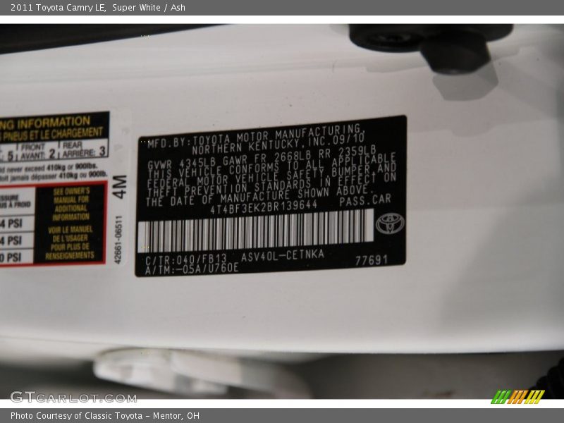 Super White / Ash 2011 Toyota Camry LE