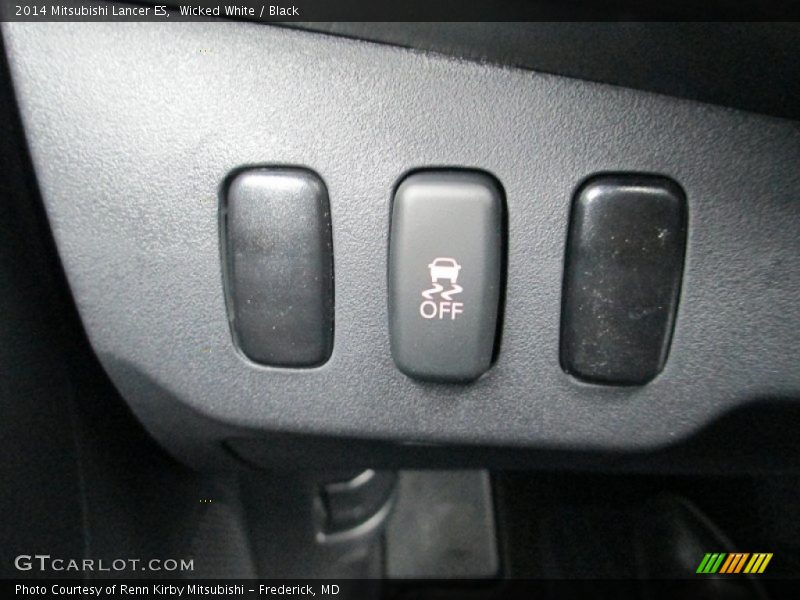Wicked White / Black 2014 Mitsubishi Lancer ES