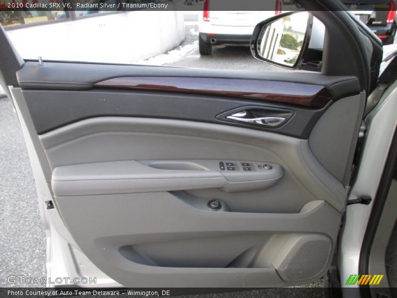 Radiant Silver / Titanium/Ebony 2010 Cadillac SRX V6