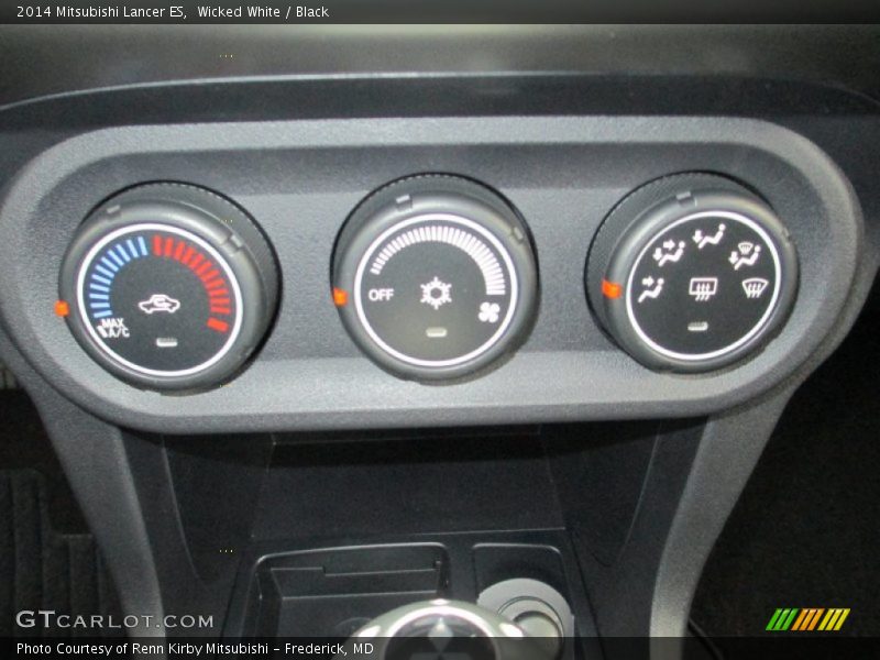 Wicked White / Black 2014 Mitsubishi Lancer ES