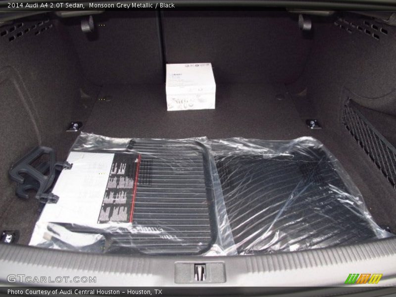  2014 A4 2.0T Sedan Trunk