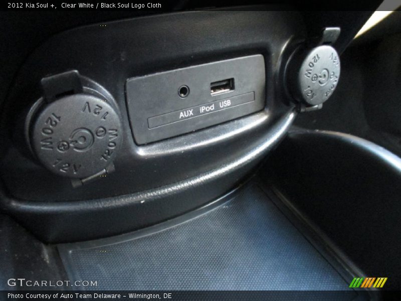Clear White / Black Soul Logo Cloth 2012 Kia Soul +