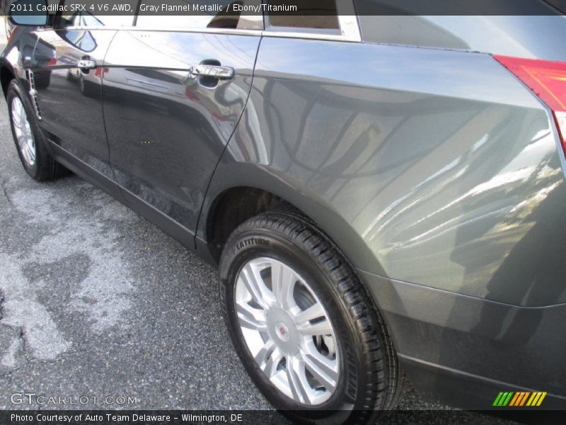 Gray Flannel Metallic / Ebony/Titanium 2011 Cadillac SRX 4 V6 AWD