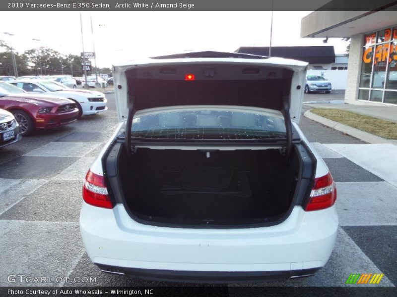 Arctic White / Almond Beige 2010 Mercedes-Benz E 350 Sedan