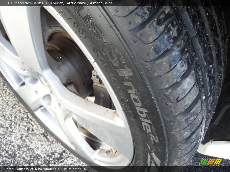 Arctic White / Almond Beige 2010 Mercedes-Benz E 350 Sedan