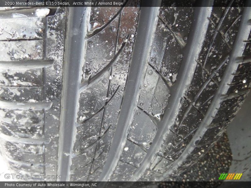 Arctic White / Almond Beige 2010 Mercedes-Benz E 350 Sedan
