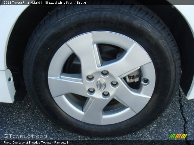 Blizzard White Pearl / Bisque 2011 Toyota Prius Hybrid II