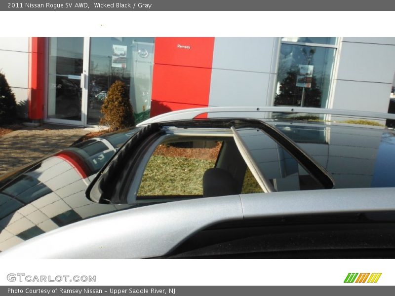 Wicked Black / Gray 2011 Nissan Rogue SV AWD
