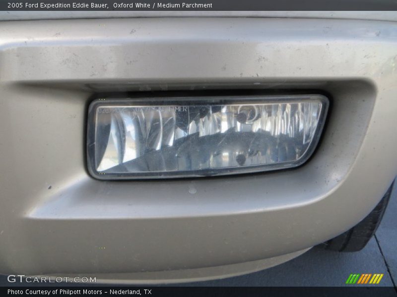 Oxford White / Medium Parchment 2005 Ford Expedition Eddie Bauer