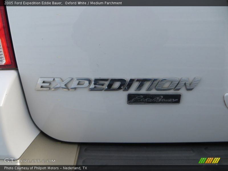 Oxford White / Medium Parchment 2005 Ford Expedition Eddie Bauer