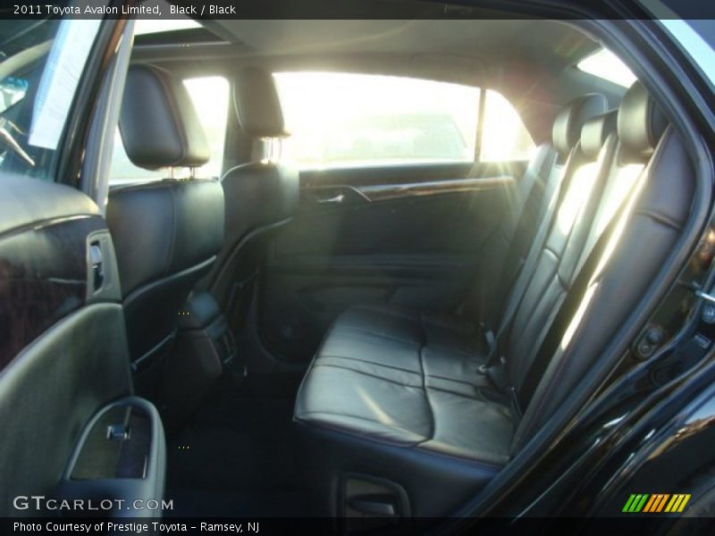 Black / Black 2011 Toyota Avalon Limited
