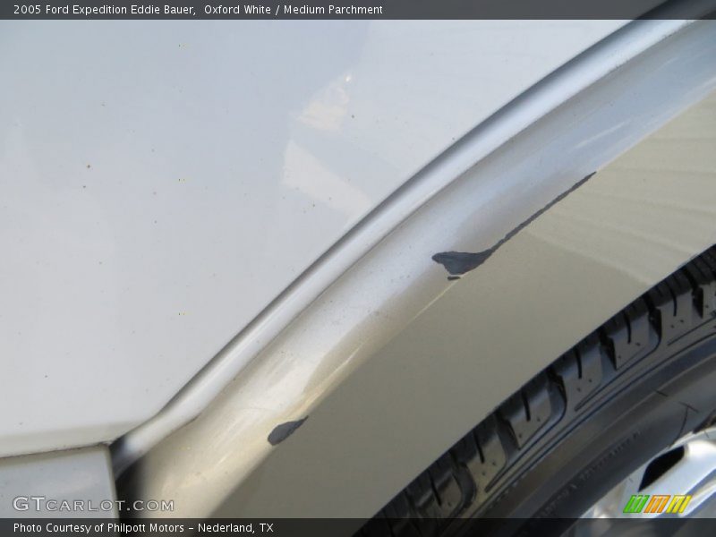 Oxford White / Medium Parchment 2005 Ford Expedition Eddie Bauer
