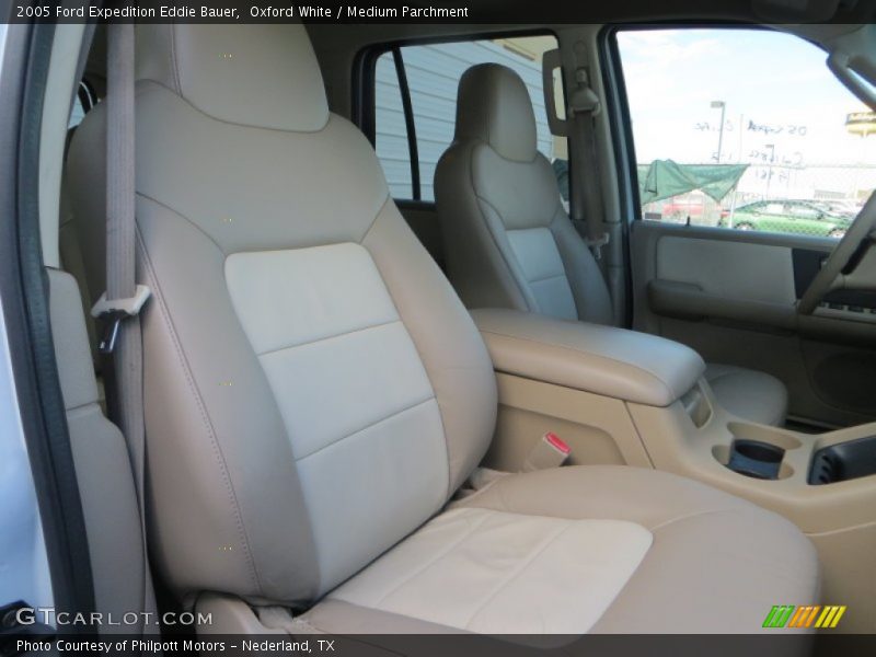Oxford White / Medium Parchment 2005 Ford Expedition Eddie Bauer