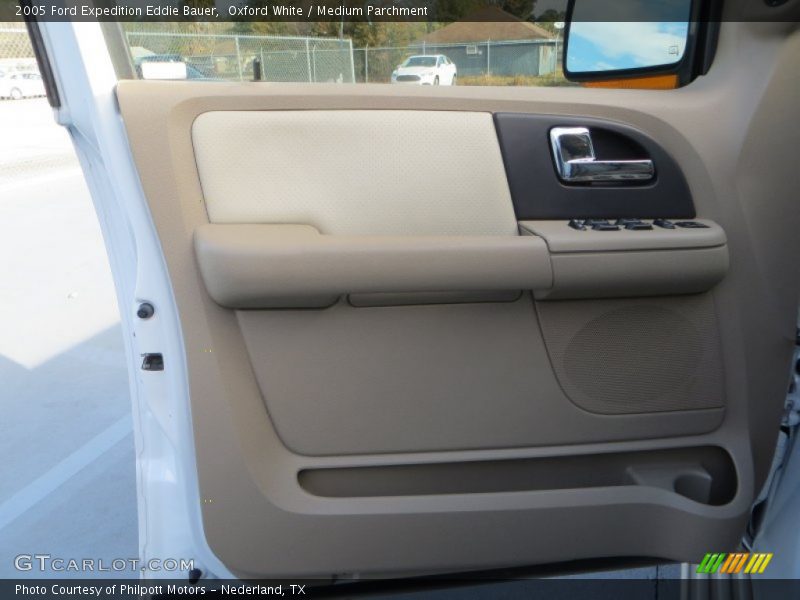 Oxford White / Medium Parchment 2005 Ford Expedition Eddie Bauer
