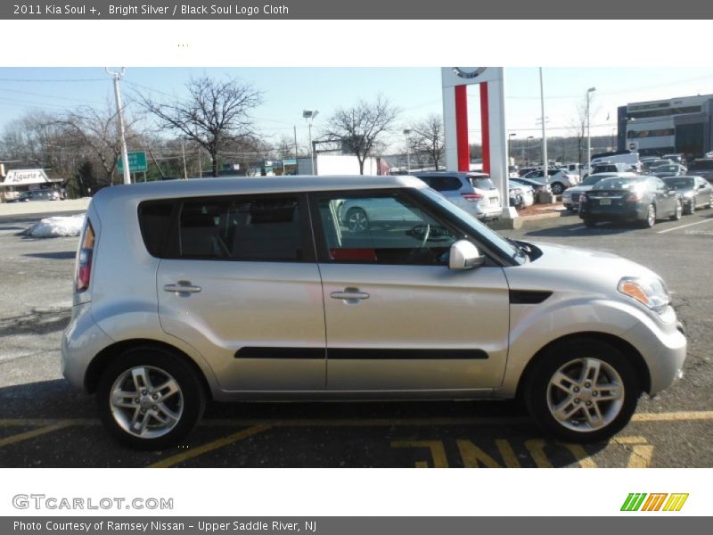 Bright Silver / Black Soul Logo Cloth 2011 Kia Soul +