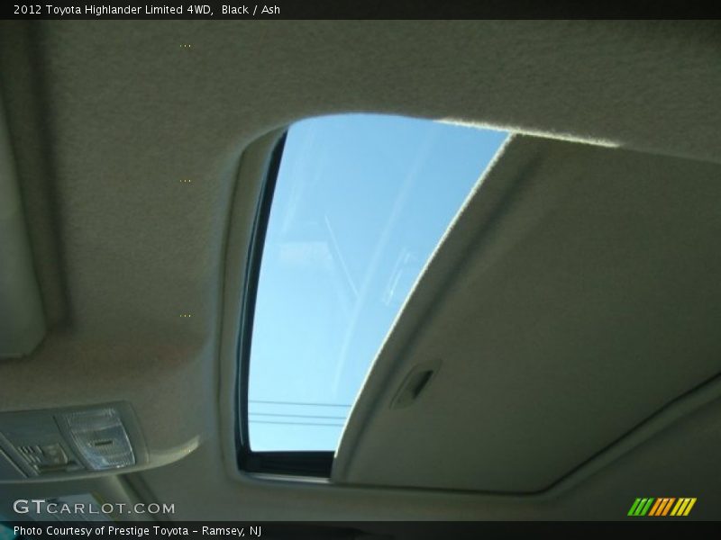 Black / Ash 2012 Toyota Highlander Limited 4WD