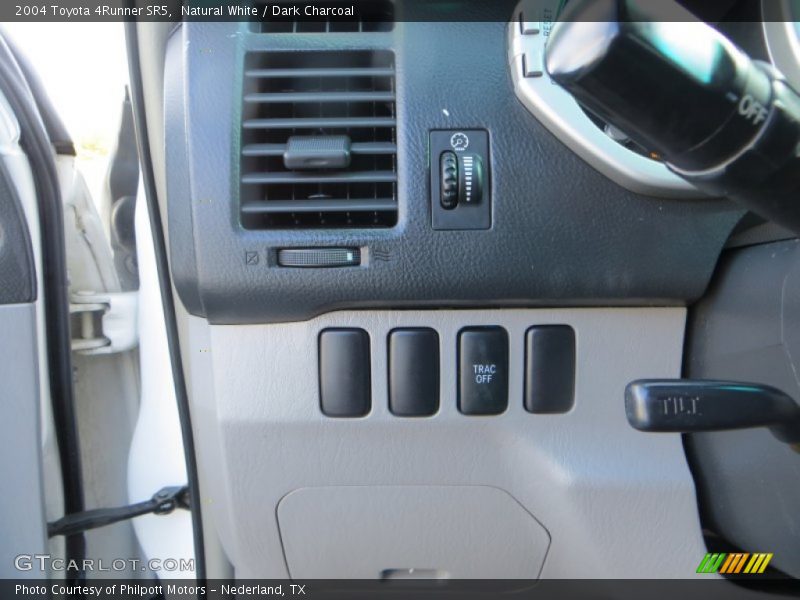 Natural White / Dark Charcoal 2004 Toyota 4Runner SR5