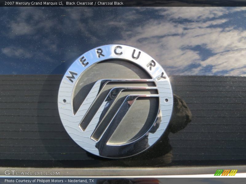 Black Clearcoat / Charcoal Black 2007 Mercury Grand Marquis LS